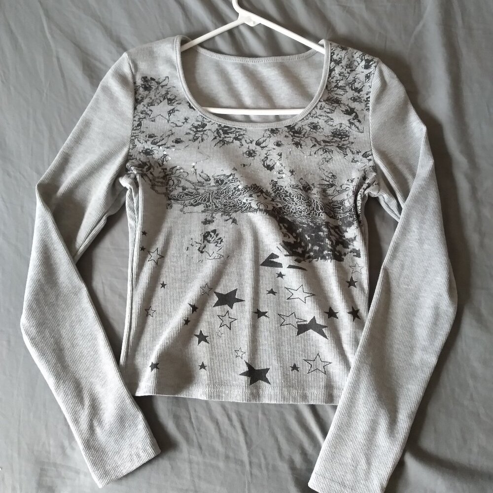 SHEIN grey long sleeve top with star design size medium.